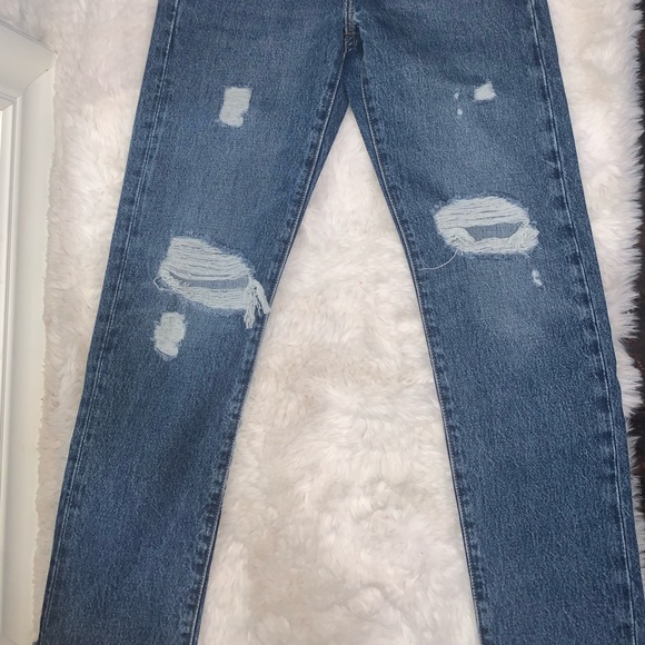 Straight leg Levi’s jeans. - Picture 4 of 6